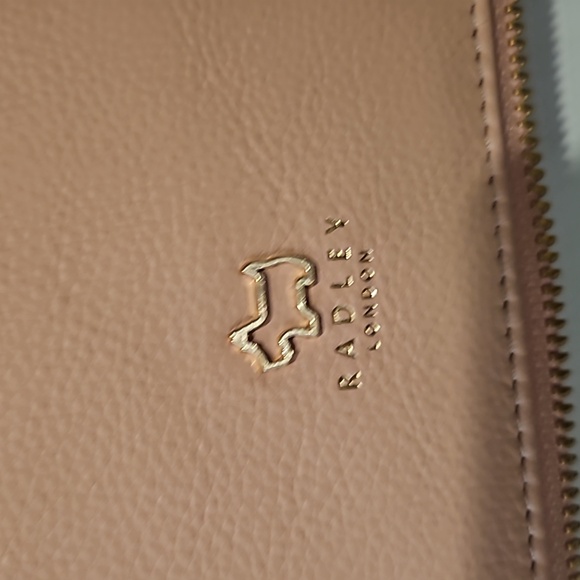 Radley London Leather Pink Large Zip purse NWT - Picture 3 of 7